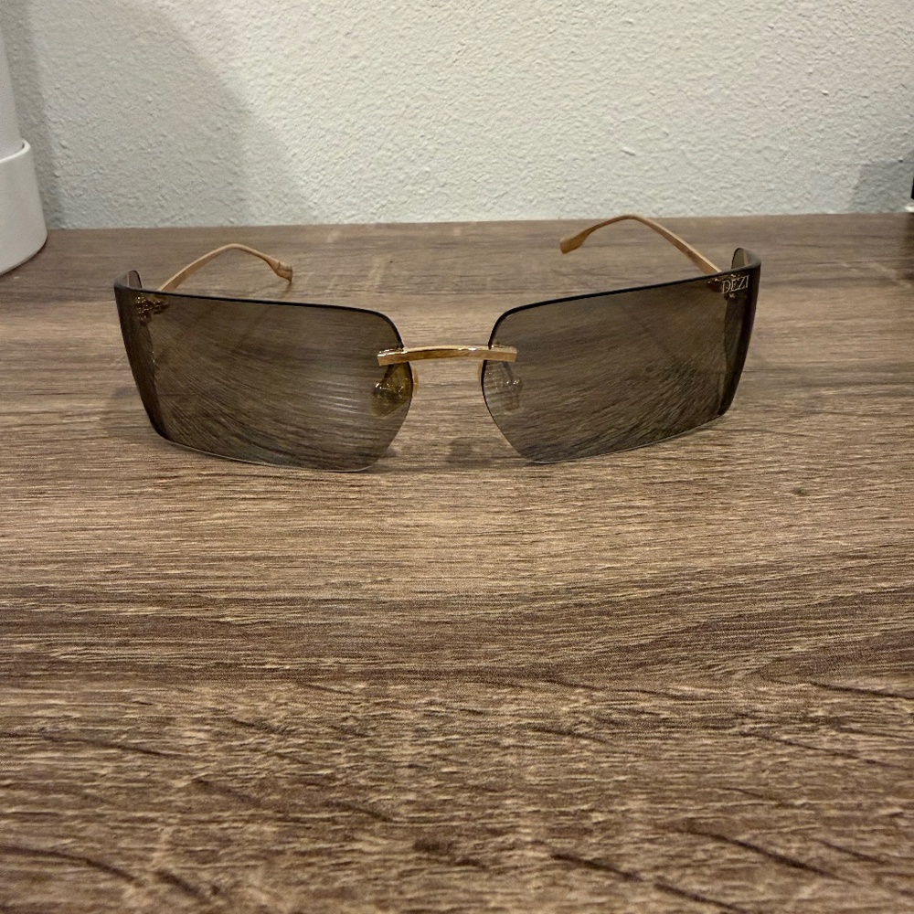 Dezi sunglasses